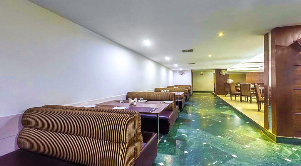 Hotel Central Park Ongole Екстериор снимка