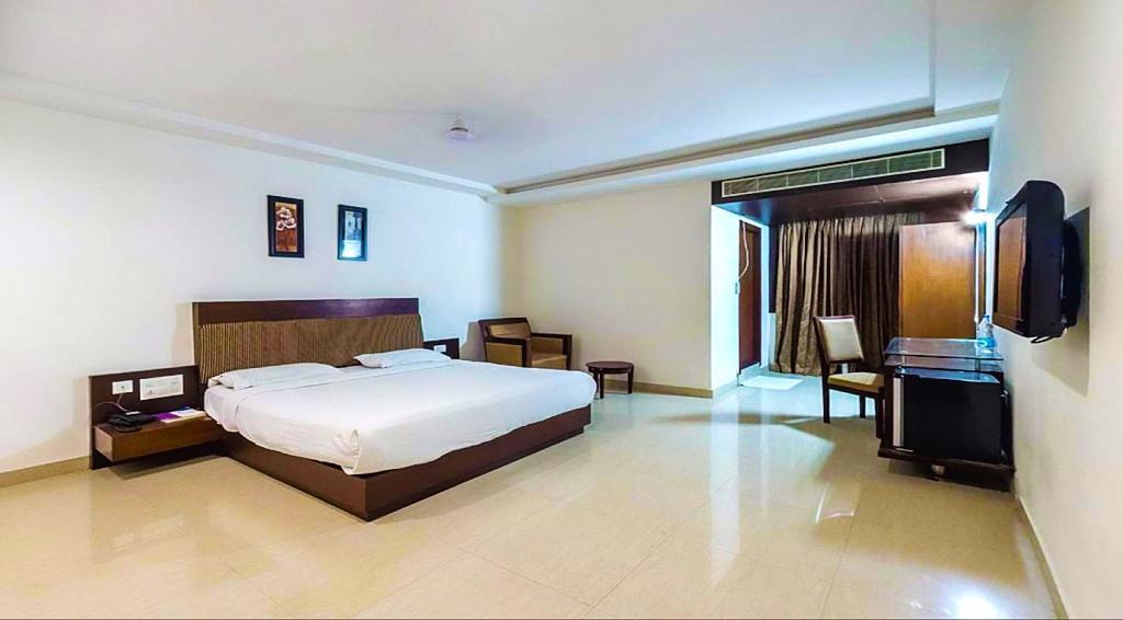 Hotel Central Park Ongole Екстериор снимка