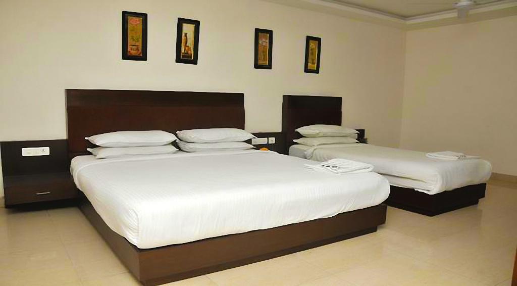 Hotel Central Park Ongole Екстериор снимка