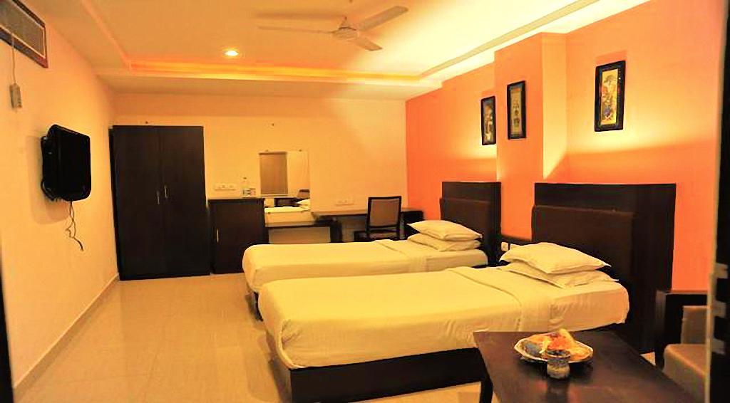Hotel Central Park Ongole Екстериор снимка