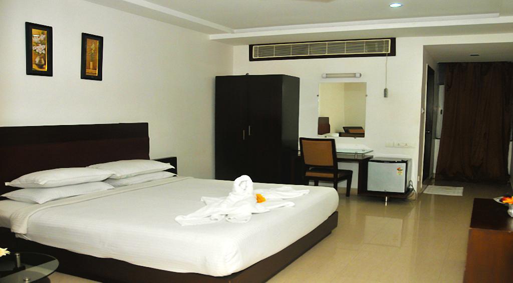 Hotel Central Park Ongole Екстериор снимка